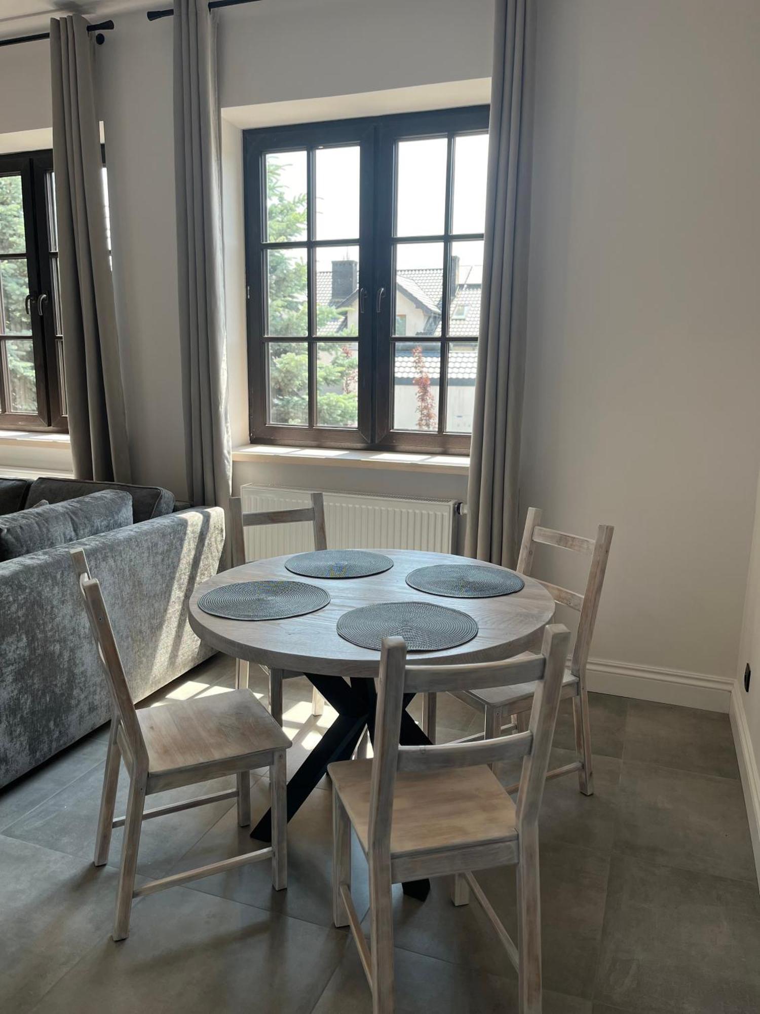 Neighbourhood Apartment Люблин Экстерьер фото